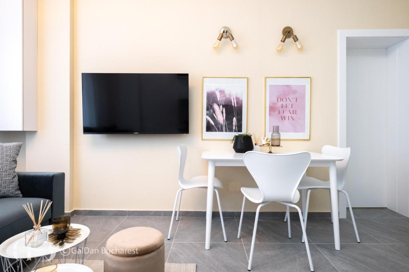 The Loft Luxury Apartments-Near The Park In The City Center 부쿠레슈티 외부 사진