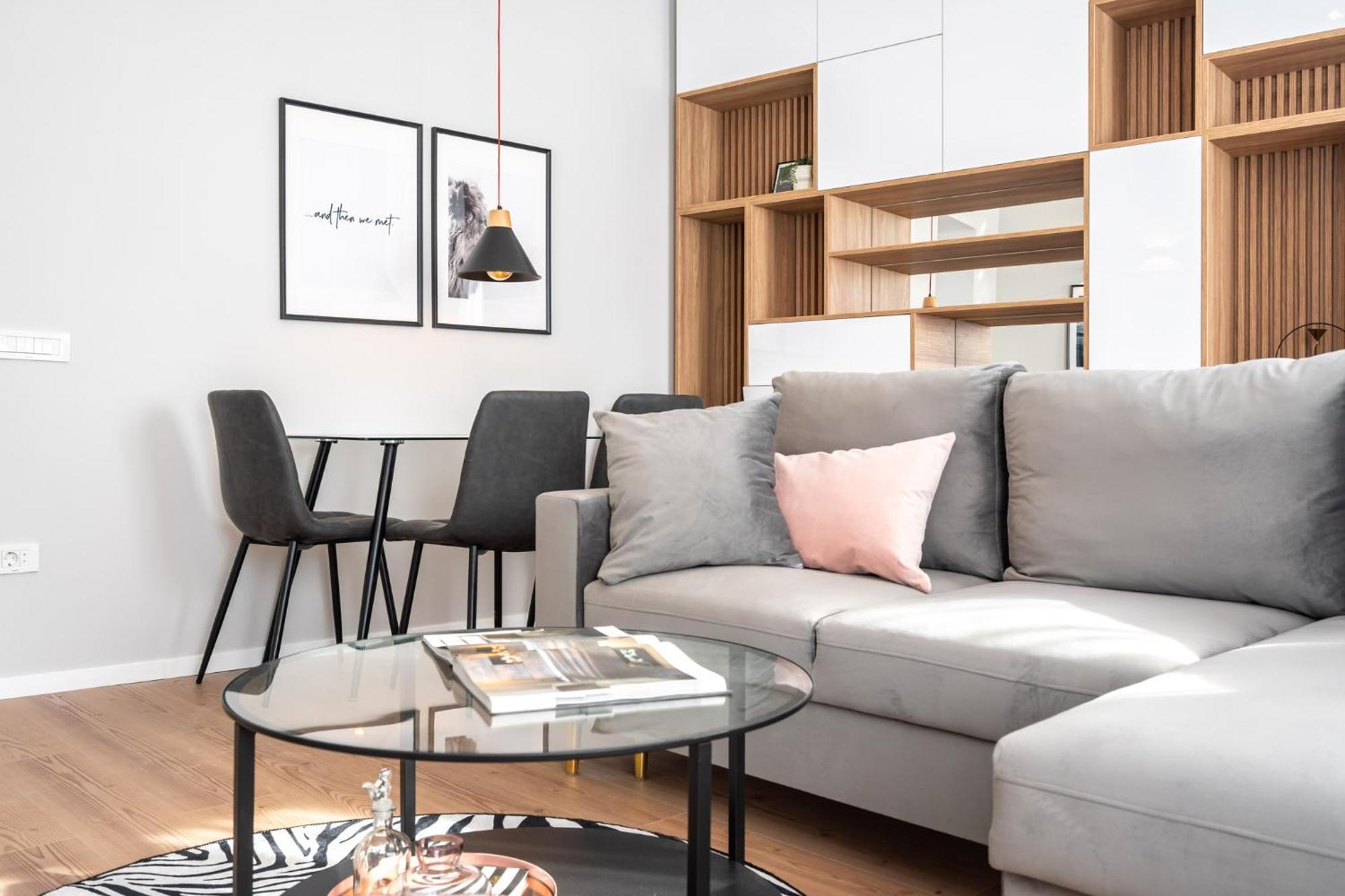The Loft Luxury Apartments-Near The Park In The City Center 부쿠레슈티 외부 사진