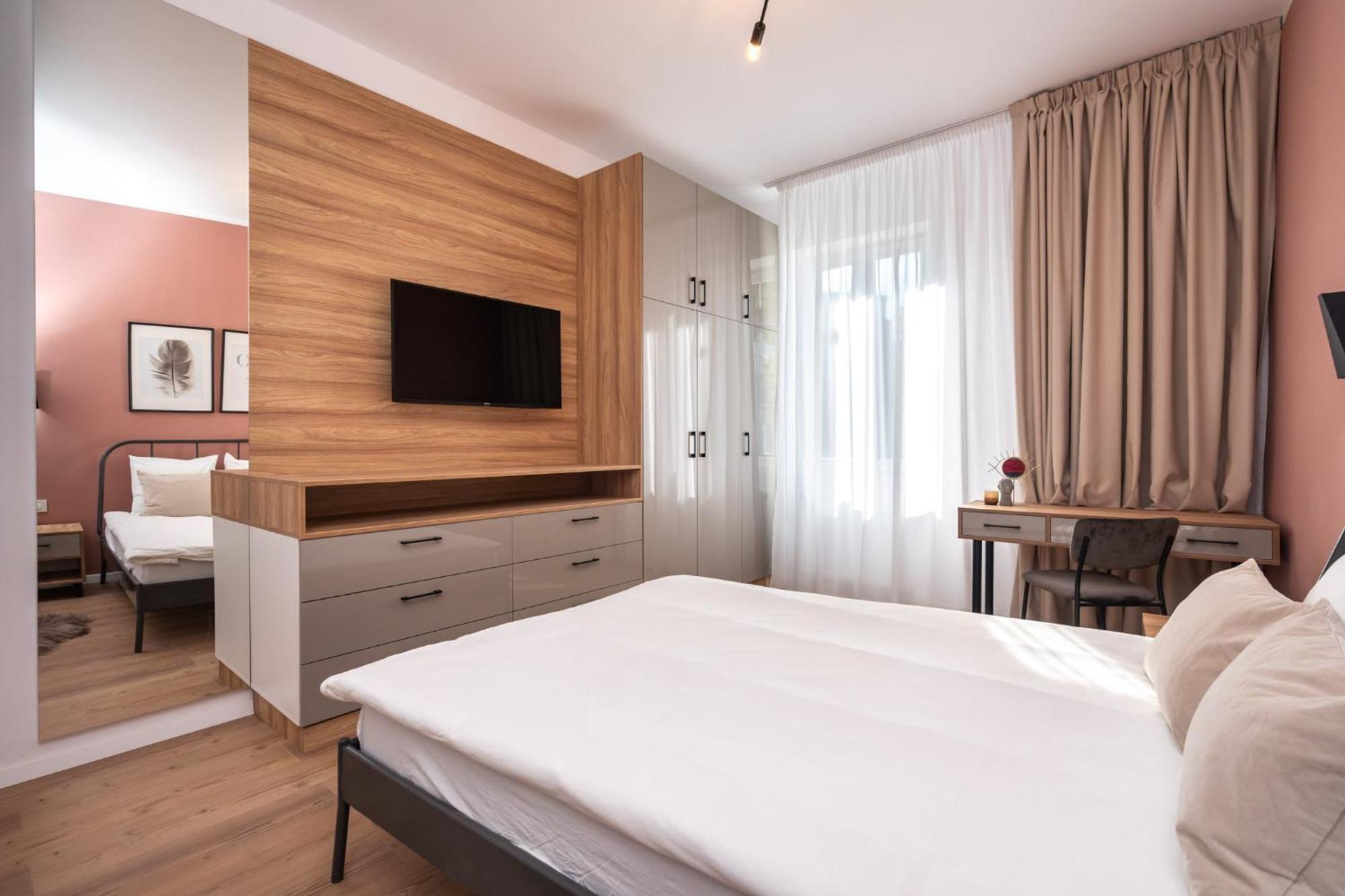 The Loft Luxury Apartments-Near The Park In The City Center 부쿠레슈티 외부 사진